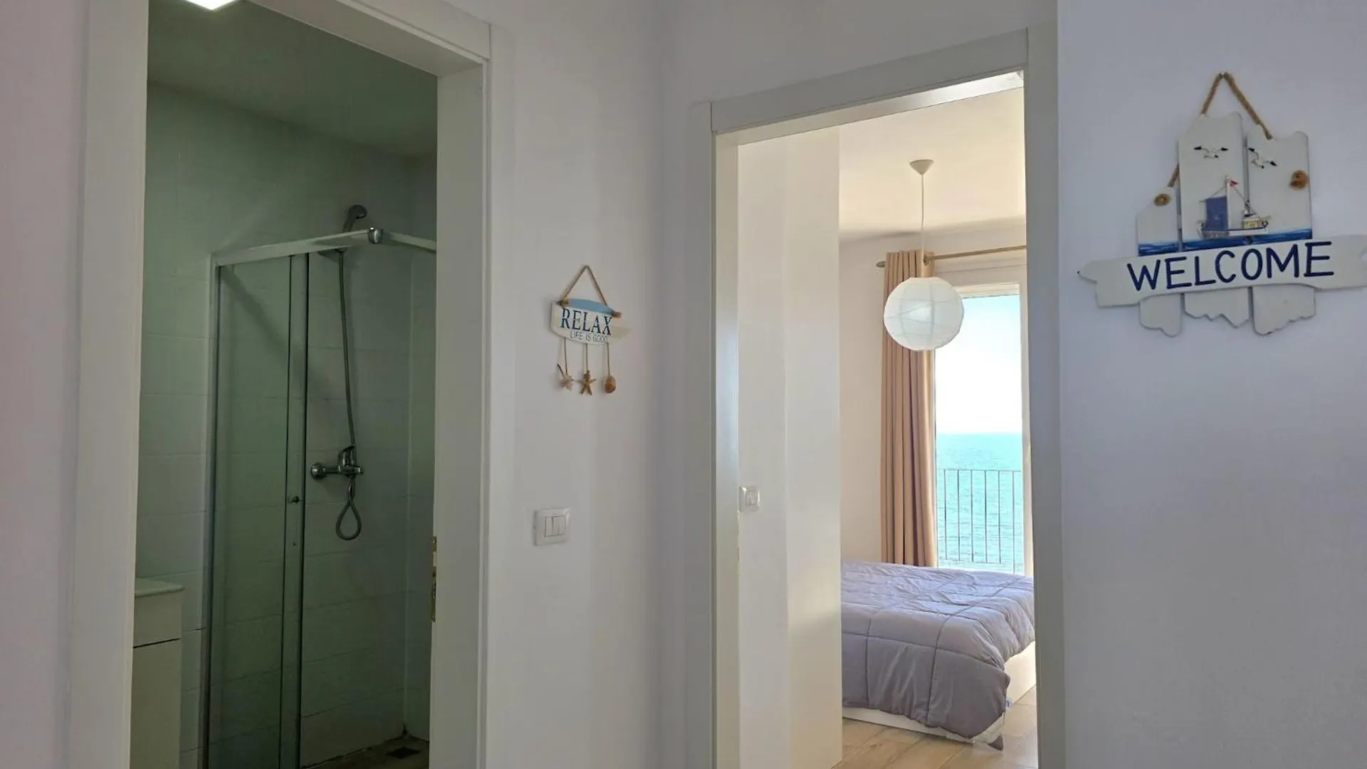 Contemporary Coastal Apartment In Durrës 0*,  Albanie