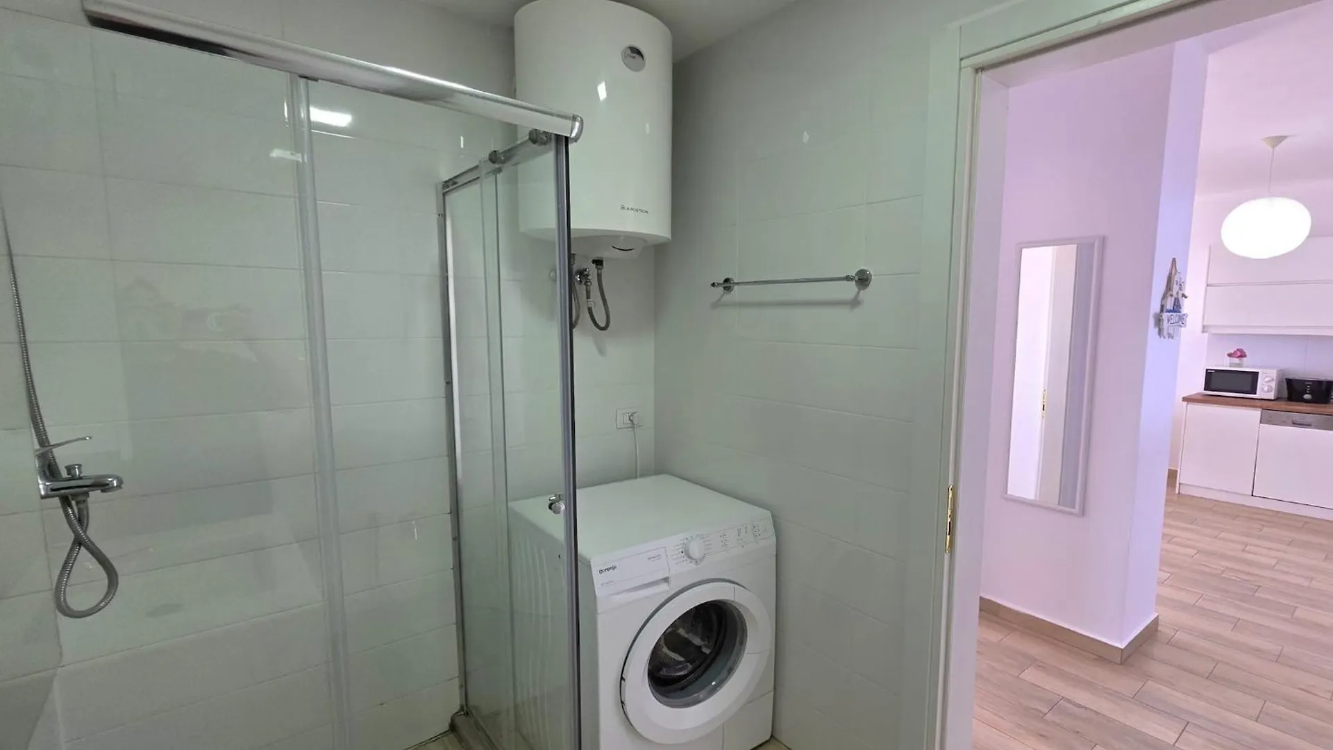 Contemporary Coastal Apartment In Durrës 0*,