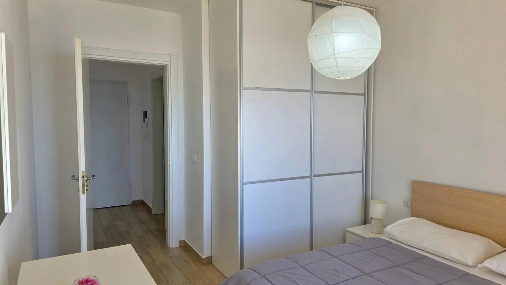 Contemporary Coastal Apartment In Durrës