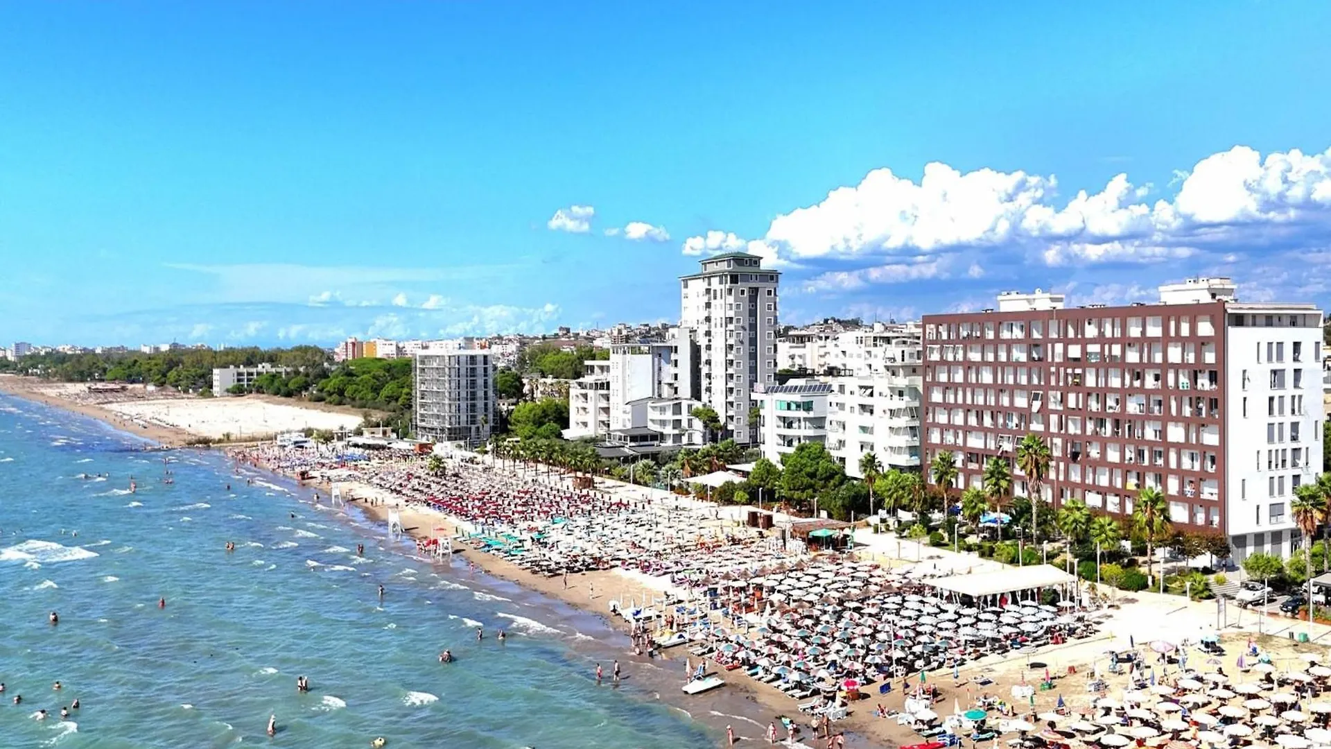 Contemporary Coastal Apartment In Durrës 0*,  阿尔巴尼亚